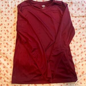 Athletic Works Red Fitted Long Sleeve T-Shirt
